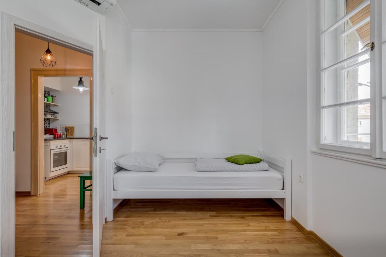 Apartment Dinka With Terrace スプリト エクステリア 写真