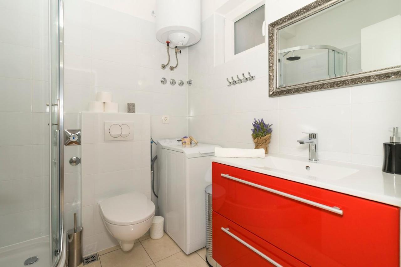 Apartment Dinka With Terrace スプリト エクステリア 写真