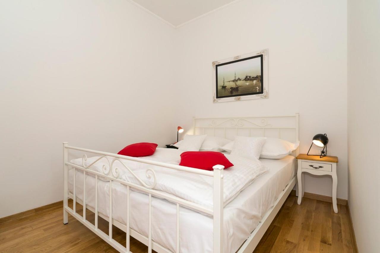 Apartment Dinka With Terrace スプリト エクステリア 写真