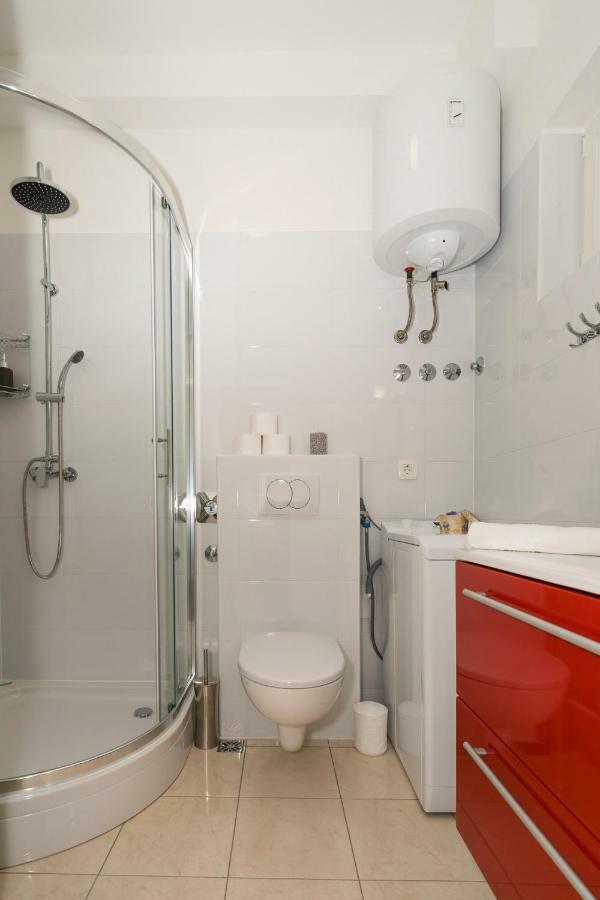Apartment Dinka With Terrace スプリト エクステリア 写真